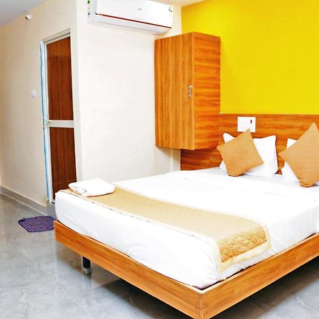 Udupi Deluxe Lodge Gulbarga Kulbarga Exterior foto