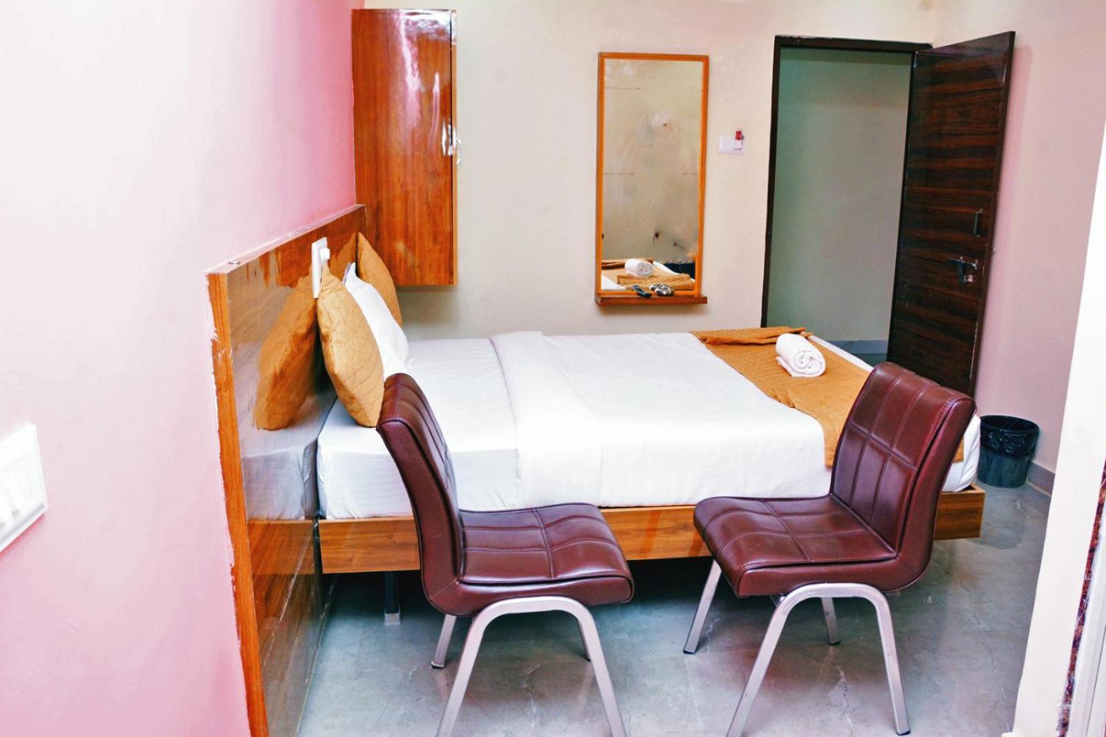 Udupi Deluxe Lodge Gulbarga Kulbarga Exterior foto