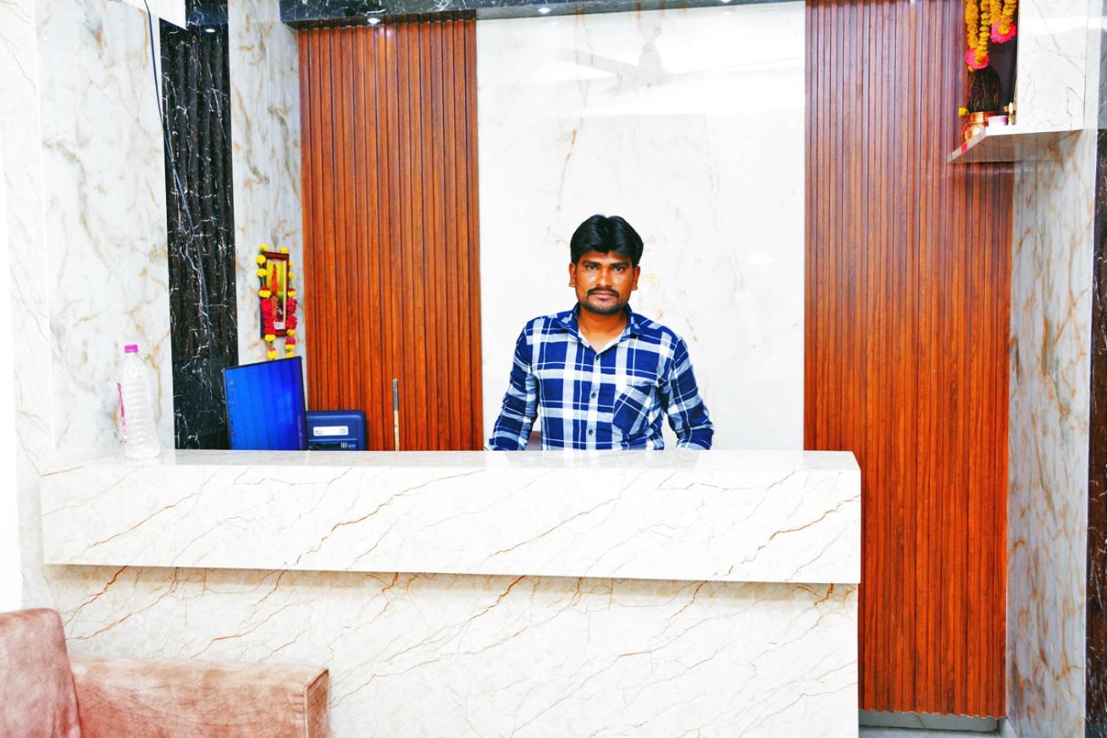 Udupi Deluxe Lodge Gulbarga Kulbarga Exterior foto