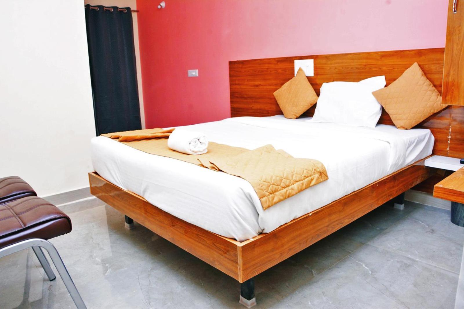 Udupi Deluxe Lodge Gulbarga Kulbarga Exterior foto