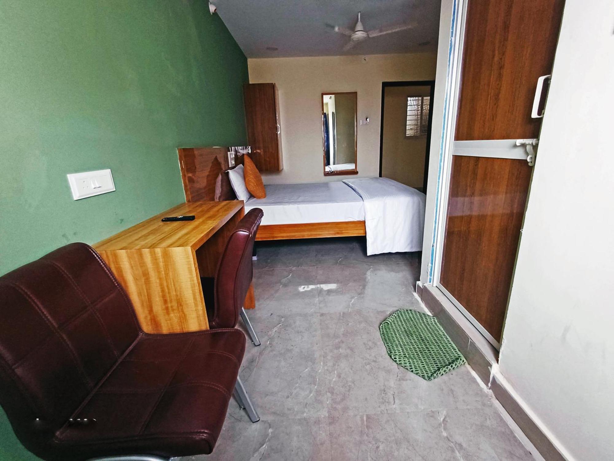 Udupi Deluxe Lodge Gulbarga Kulbarga Exterior foto